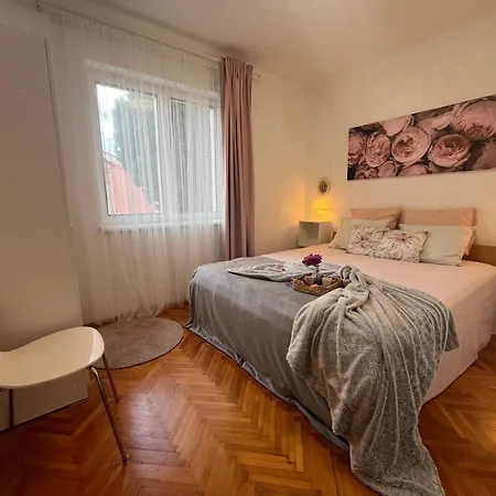 With A Sea View Apartman Póla