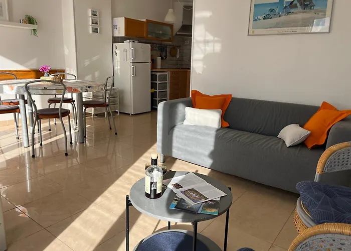 With A Sea View Póla